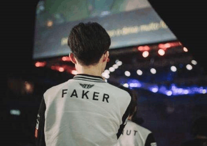 NIP官方致谢粉丝：9个月的酷暑 都抵不过粉丝热情的一半