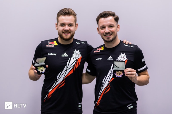 pashaBiceps ：在华沙，我送披萨是最快的！